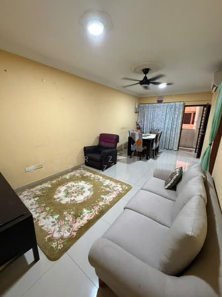 Apartment for Rent at PPR Lembah Subang 2 - Noor Zalifa Binti Zakaria - Living Room - PropertyGuru.com.my