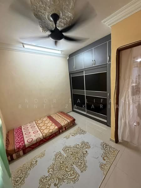 Apartment for Rent at PPR Lembah Subang 2 - Noor Zalifa Binti Zakaria - Bedroom - PropertyGuru.com.my