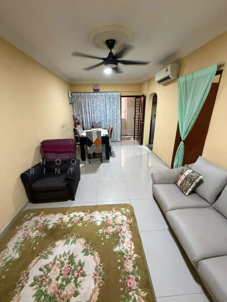 Apartment for Rent at PPR Lembah Subang 2 - Noor Zalifa Binti Zakaria - Living Room - PropertyGuru.com.my