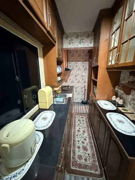 Apartment for Rent at PPR Lembah Subang 2 - Noor Zalifa Binti Zakaria - Kitchen - PropertyGuru.com.my