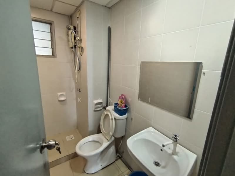 Servis Apartment untuk Disewa di Main Place Residence - Kian Fei - Bathroom - PropertyGuru.com.my