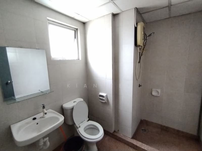 Servis Apartment untuk Disewa di Main Place Residence - Kian Fei - Bathroom - PropertyGuru.com.my
