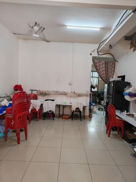 2-storey Terraced House for Sale in Taman Mount Austin (Tebrau) - Jennie Chew - Living Room - PropertyGuru.com.my