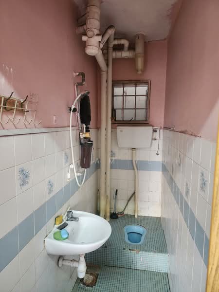 Condominium for Sale at Genting Court Condominium - William Yeoh - Bathroom - PropertyGuru.com.my
