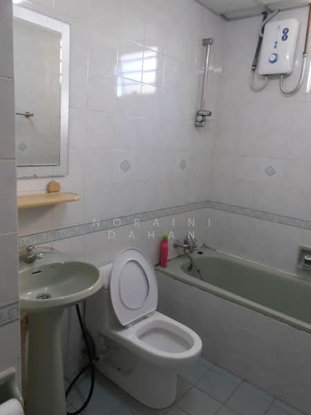 Condominium for Sale at Duta Ria - Noraini Dahan - Bathroom - PropertyGuru.com.my