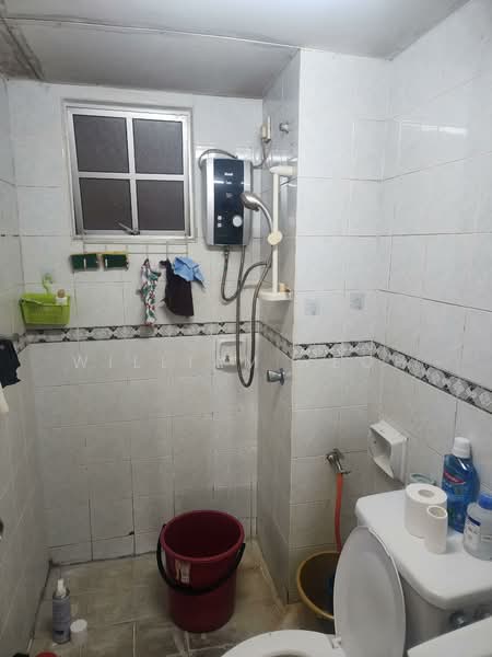 Kondominium untuk Dijual di Idaman Putera - William Yeoh - Bathroom - PropertyGuru.com.my