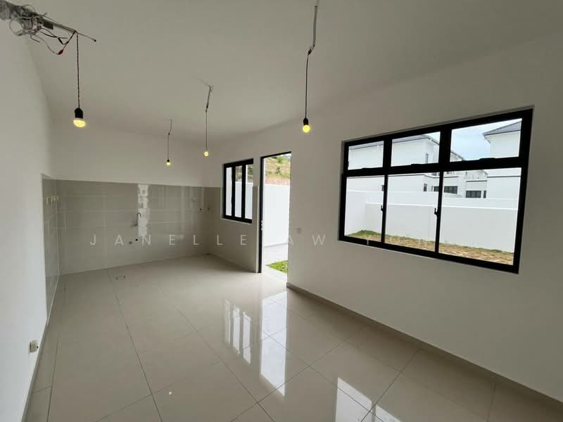 Rumah Kluster untuk Dijual di Eco Botanic (Iskandar Puteri (Nusajaya)) - Janelle Aw Yong - Kitchen - PropertyGuru.com.my
