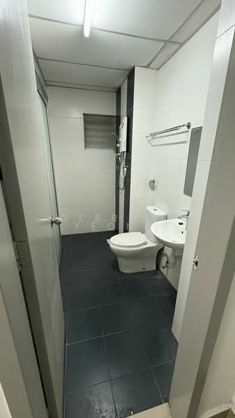 Condominium for Rent at Kiara Residence 2 (Residensi Kiara Jalil 2) - Derrick Yeong - Bathroom - PropertyGuru.com.my