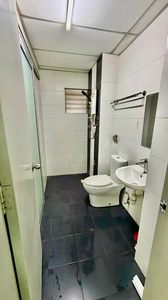Kondominium untuk Disewa di Kiara Residence 2 (Residensi Kiara Jalil 2) - Derrick Yeong - Bathroom - PropertyGuru.com.my