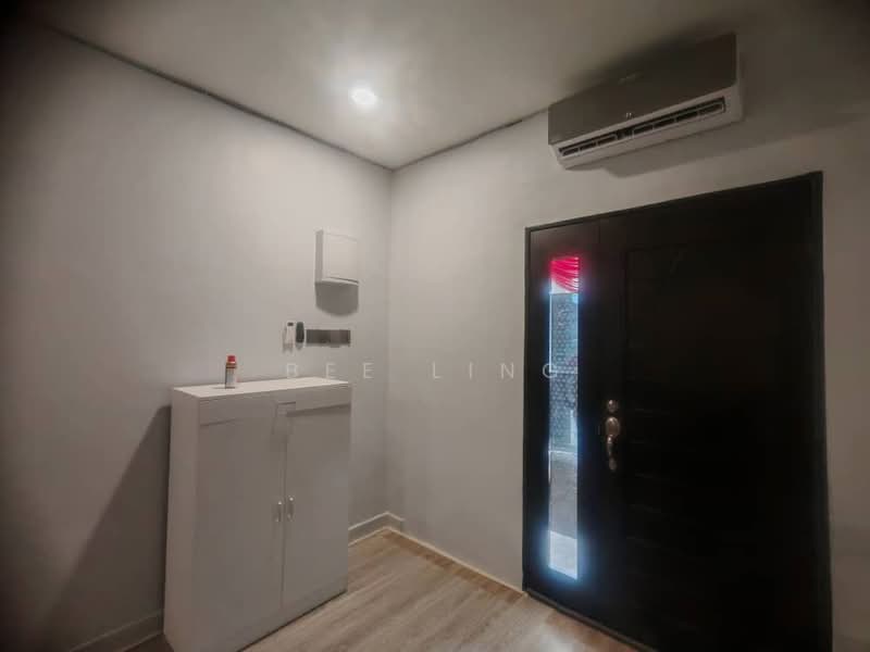 1-storey Terraced House for Sale in Telok Air Tawar (Butterworth) - Bee Ling - Entrance - PropertyGuru.com.my