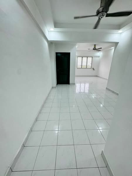 Pangsapuri untuk Dijual di Pangsapuri Persiaran Tanjung - Ellen Yeap - Interior - PropertyGuru.com.my