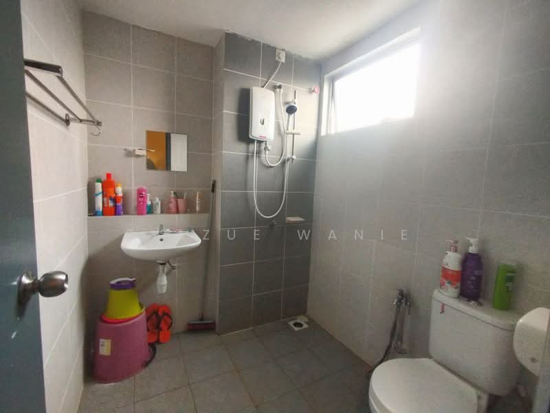 Rumah Teres 2 Tingkat untuk Dijual di Dengkil (Selangor) - Syazue Wanie - Bathroom - PropertyGuru.com.my