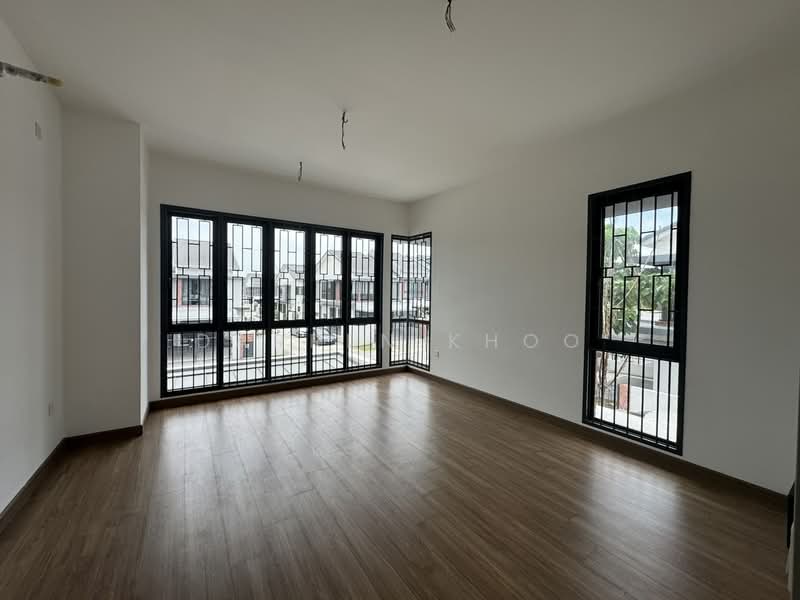2-storey Terraced House for Sale in Elmina (Shah Alam) - Darren Khoo - Living Room - PropertyGuru.com.my