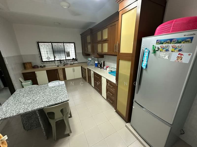 2-storey Terraced House for Rent in Taman Pantai Emas (Klebang) - Vinc Pheng - Kitchen - PropertyGuru.com.my