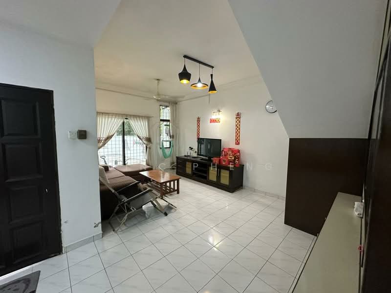 2-storey Terraced House for Rent in Taman Pantai Emas (Klebang) - Vinc Pheng - Living Room - PropertyGuru.com.my