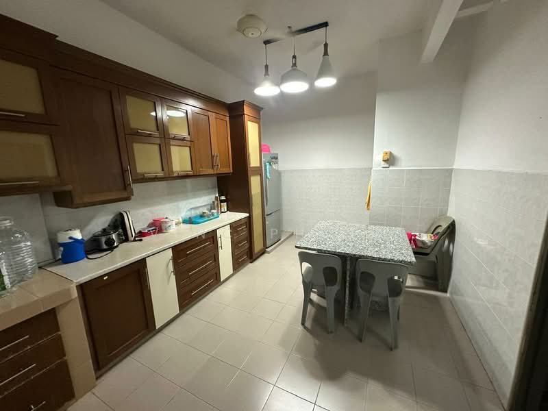 2-storey Terraced House for Rent in Taman Pantai Emas (Klebang) - Vinc Pheng - Kitchen - PropertyGuru.com.my