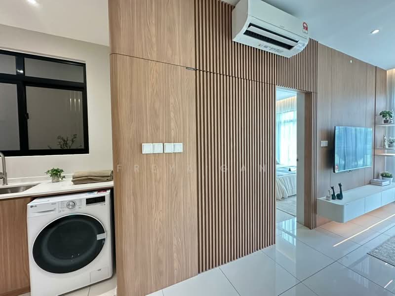 Service Residence for Sale at Topaz @ Crest@Austin - Freya Gan - Interior - PropertyGuru.com.my