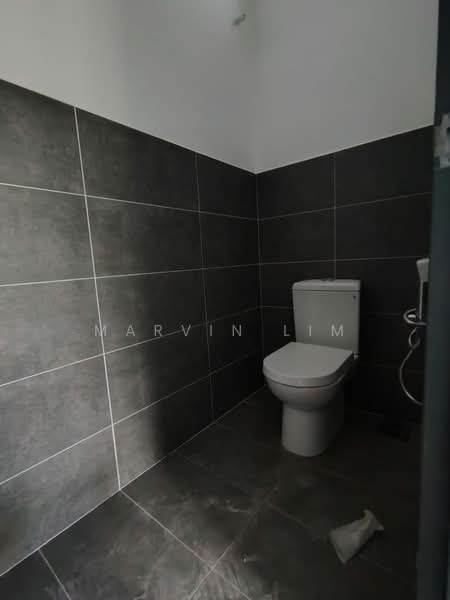 Kilang untuk Disewa di Senai (Johor) - Marvin Lim - Bathroom - PropertyGuru.com.my