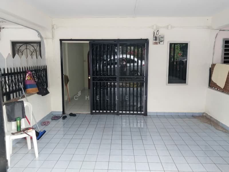 Rumah Teres untuk Dijual di Kajang (Selangor) - Michelle Tan - Exterior - PropertyGuru.com.my
