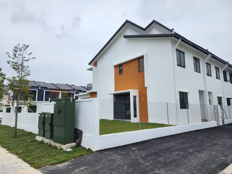 2-storey Terraced House for Sale in Bandar Rimbayu (Telok Panglima Garang) - Venus Sim - Exterior - PropertyGuru.com.my