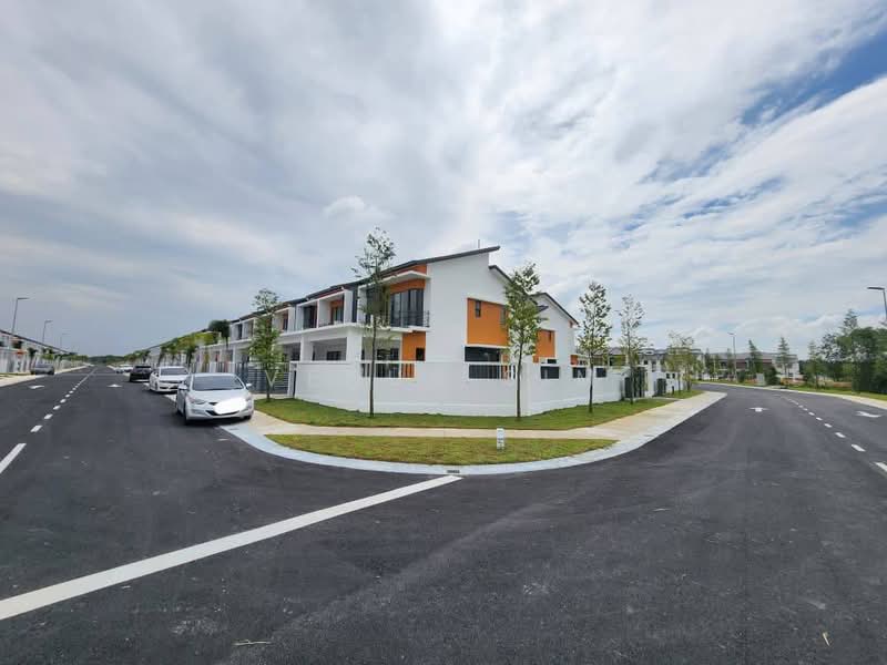 2-storey Terraced House for Sale in Bandar Rimbayu (Telok Panglima Garang) - Venus Sim - Exterior - PropertyGuru.com.my