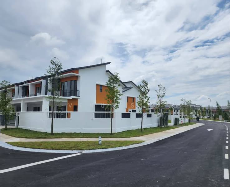 2-storey Terraced House for Sale in Bandar Rimbayu (Telok Panglima Garang) - Venus Sim - Exterior - PropertyGuru.com.my