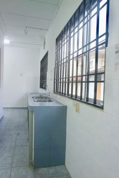 2-storey Terraced House for Sale in Bandar Putra (Kulai) - NG ZEN XI - Kitchen - PropertyGuru.com.my