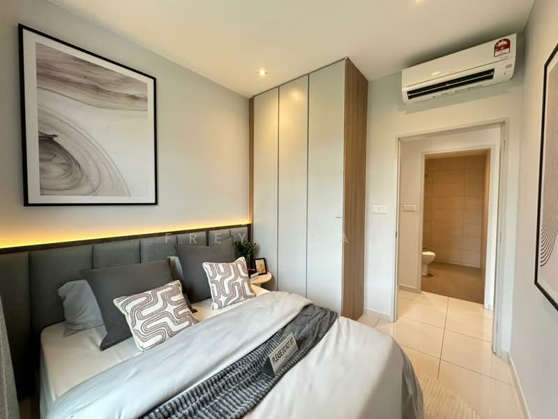 Servis Apartment untuk Dijual di Topaz @ Crest@Austin - Freya Gan - Bedroom - PropertyGuru.com.my