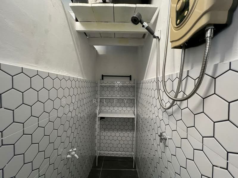 Semi-Detached House for Sale in Taman Kijang (Lunas) - Shirley Teh - Bathroom - PropertyGuru.com.my
