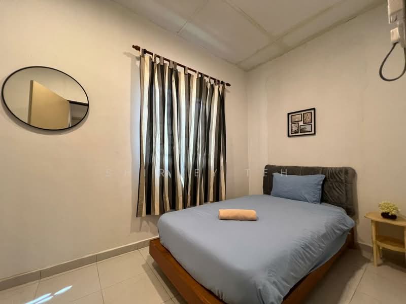 Semi-Detached House for Sale in Taman Kijang (Lunas) - Shirley Teh - Bedroom - PropertyGuru.com.my