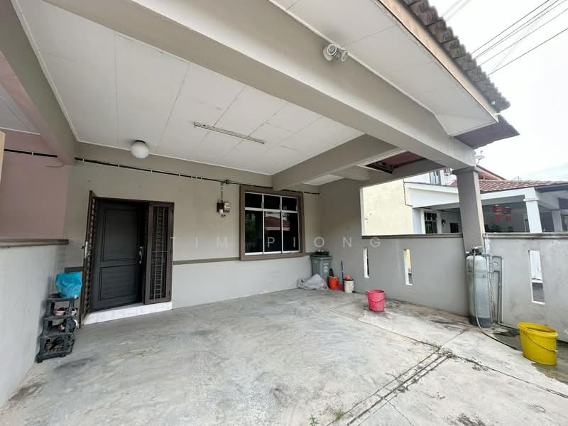 Rumah Teres 2 Tingkat untuk Dijual di Taman Angkasa Nuri (Durian Tunggal) - Tim Piong - Exterior - PropertyGuru.com.my
