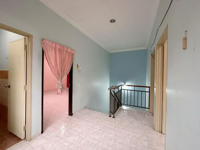 Rumah Teres 2 Tingkat untuk Dijual di Taman Angkasa Nuri (Durian Tunggal) - Tim Piong - Corridor - PropertyGuru.com.my