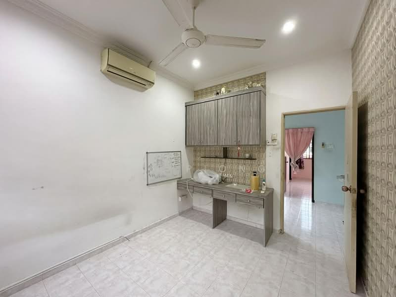 Rumah Teres 2 Tingkat untuk Dijual di Taman Angkasa Nuri (Durian Tunggal) - Tim Piong - Interior - PropertyGuru.com.my