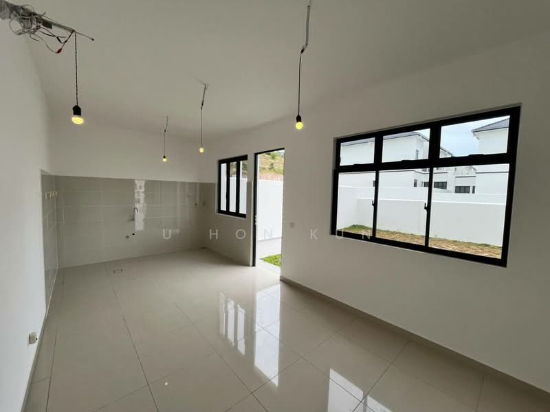 Cluster House for Sale in Eco Botanic 2 (Iskandar Puteri (Nusajaya)) - U Hon Kun - Kitchen - PropertyGuru.com.my