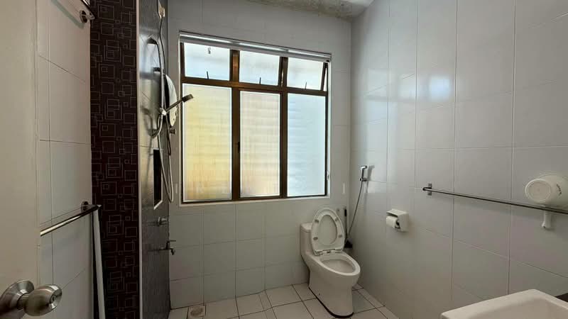 Rumah Teres 2 Tingkat untuk Disewa di Taman Pulai Flora (Skudai) - Irene Lim - Bathroom - PropertyGuru.com.my
