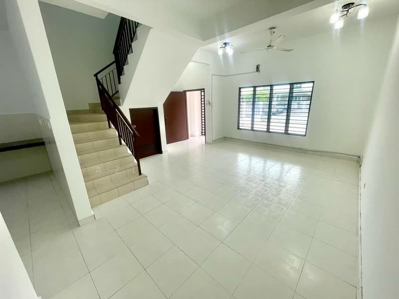 2-storey Terraced House for Sale in Bandar Teknologi Kajang (Kajang) - Azli Ibrahim - Living Room - PropertyGuru.com.my