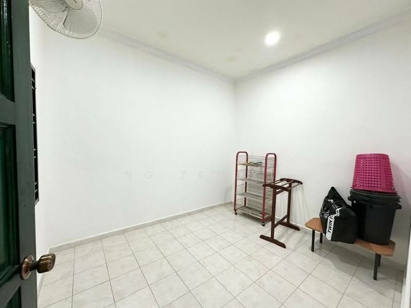 Kedai / Pejabat untuk Dijual di Taman Senai Utama (Kulai) - NG ZEN XI - Interior - PropertyGuru.com.my