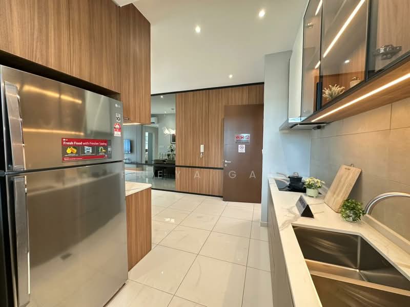 Servis Apartment untuk Dijual di Topaz @ Crest@Austin - Freya Gan - Kitchen - PropertyGuru.com.my