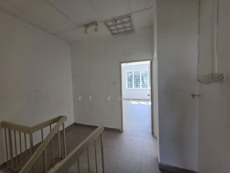 Rumah Teres untuk Dijual di Taman Mayang (Petaling Jaya) - KF Kuan - Corridor - PropertyGuru.com.my