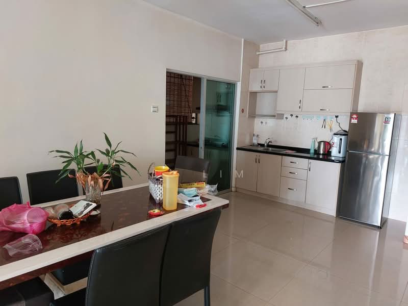 Condominium for Rent at Dynasty Garden Condominium - JJ Lim - Kitchen - PropertyGuru.com.my
