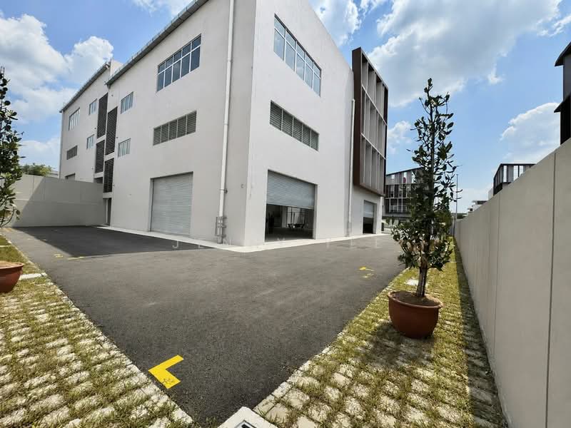 Semi-D Factory for Rent in Balakong (Selangor) - Jenny Yee - Exterior - PropertyGuru.com.my