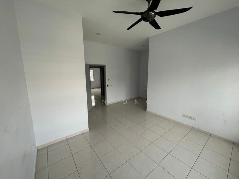 2-storey Terraced House for Sale in Setia Alam (Selangor) - Ken Ong - Living Room - PropertyGuru.com.my
