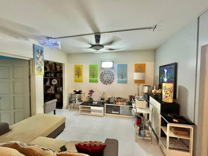 Pangsapuri untuk Dijual di Menara Merak Kayangan - Azli Ibrahim - Living Room - PropertyGuru.com.my
