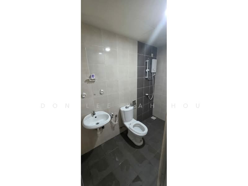 Kondominium untuk Disewa di Residensi Desa Satumas - Don Lee Kah Hou - Bathroom - PropertyGuru.com.my