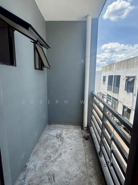 Shop for Rent in Pasir Gudang (Johor) - Joseph Wong - Balcony - PropertyGuru.com.my