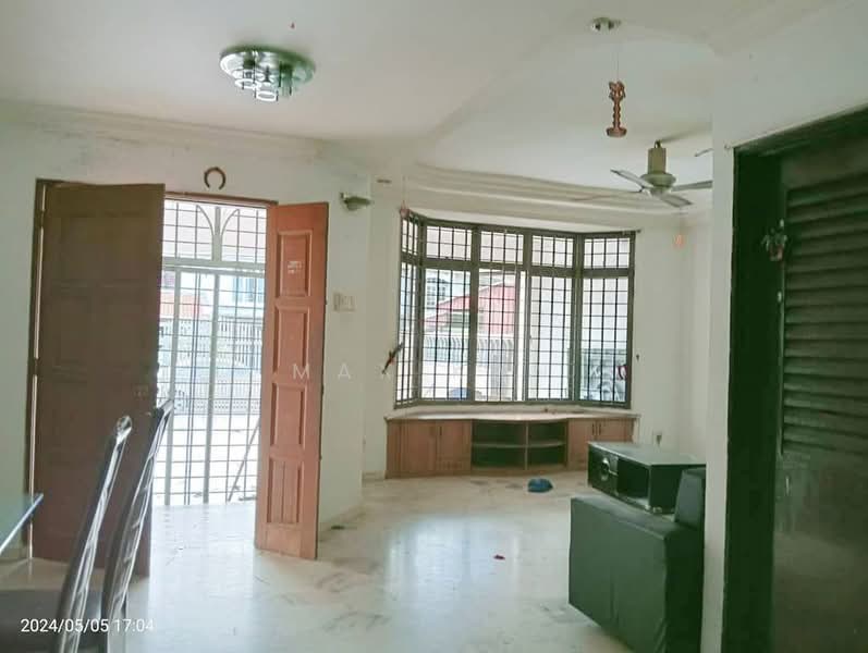 2-storey Terraced House for Sale in Skudai (Johor) - Max Kan - Living Room - PropertyGuru.com.my