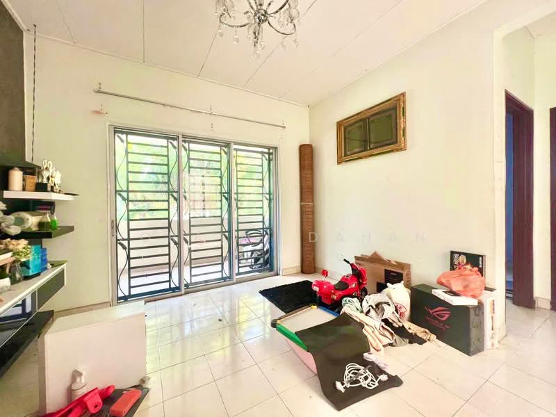 Rumah Banglo untuk Dijual di Shah Alam (Selangor) - Noraini Dahan - Living Room - PropertyGuru.com.my