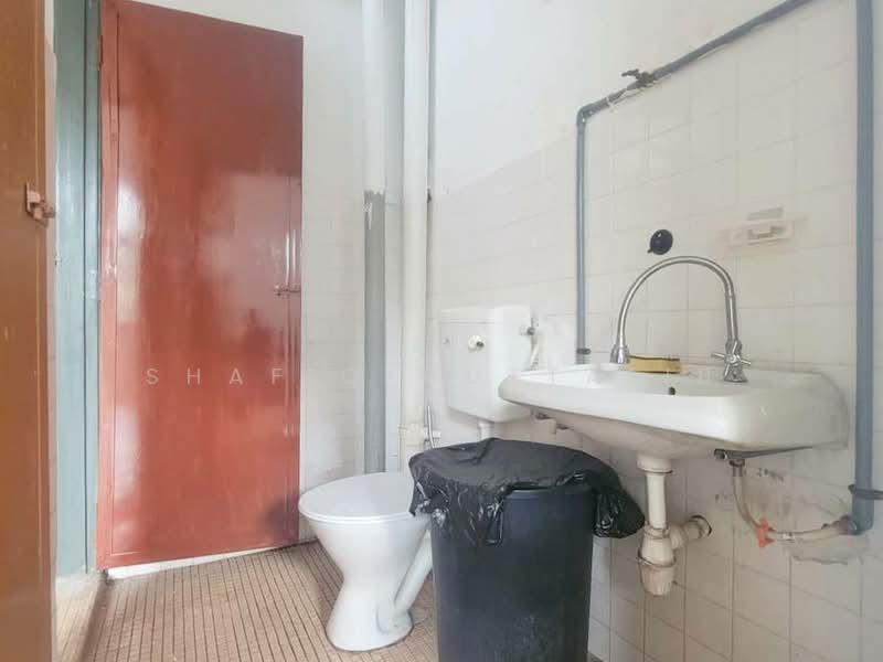 2-storey Terraced House for Sale in Taman Puchong Perdana (Puchong) - Shafiq Muttalib - Bathroom - PropertyGuru.com.my