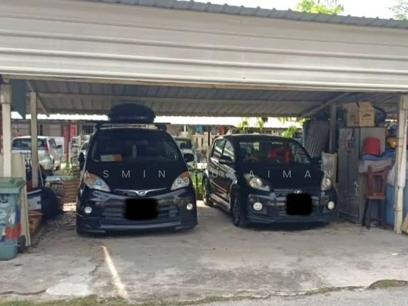 1-storey Terraced House for Sale in Taman Salak Jaya (Salak South) - Yasmin Sulaiman - Car Park - PropertyGuru.com.my