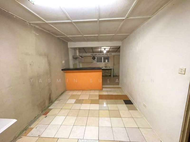 1-storey Terraced House for Sale in Taman Salak Jaya (Salak South) - Yasmin Sulaiman - Kitchen - PropertyGuru.com.my